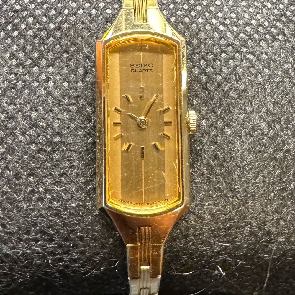 Ladies Seiko 2E20-5179 Watch